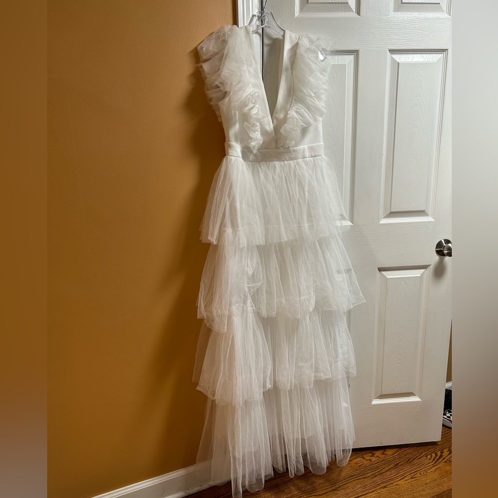 White dress for bride or special day size XL worn once.
